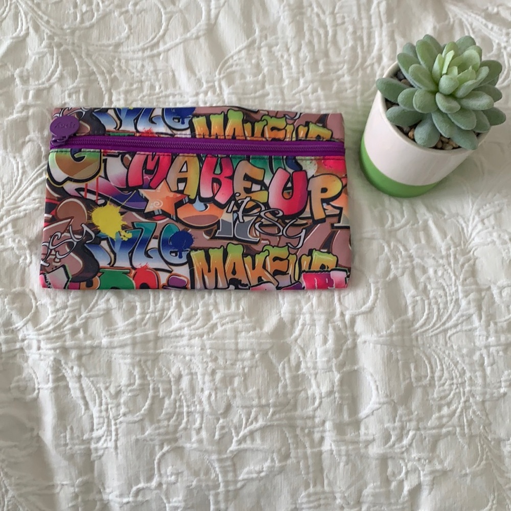 Ipsy cosmetic bag